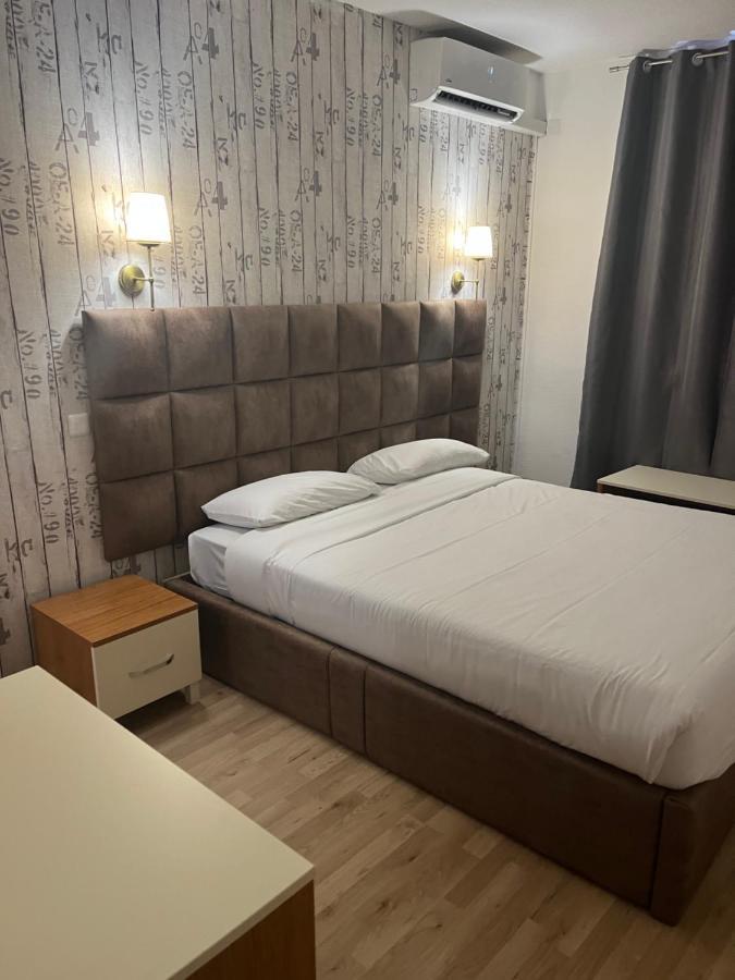 Hotel Aurelia Les Arcs-sur-Argens Екстериор снимка