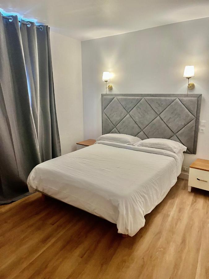 Hotel Aurelia Les Arcs-sur-Argens Екстериор снимка